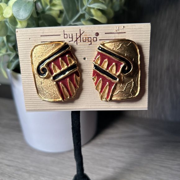 Tower of Pisa Retro Matte Gold Tone Red and Black Enamel 1.25 Clip On Earring - Picture 5 of 8